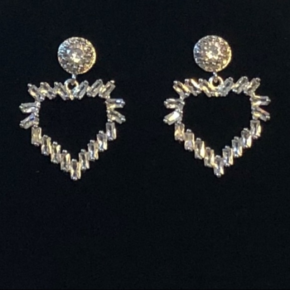 Silver & Diamond Simulated Heart Earring - Picture 5 of 6